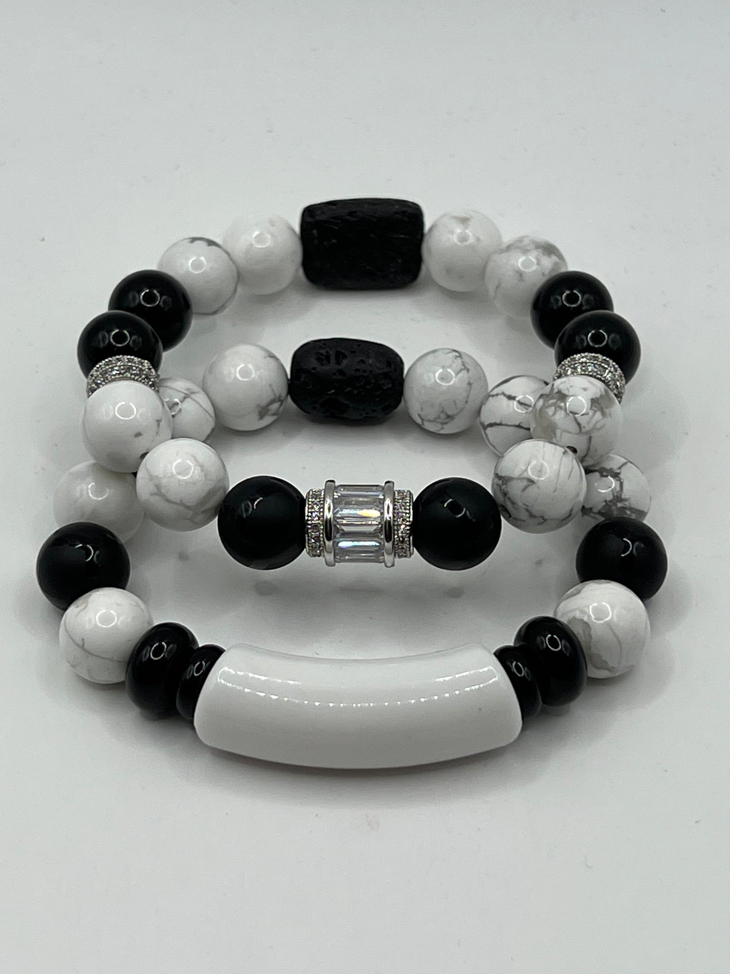 Howlite and Onyx 10mm